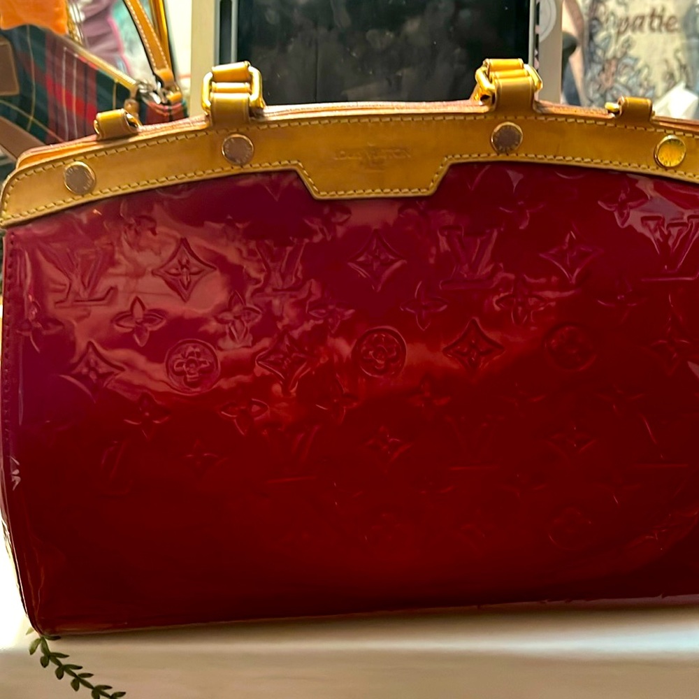Louis Vuitton Vernice Brea MM
